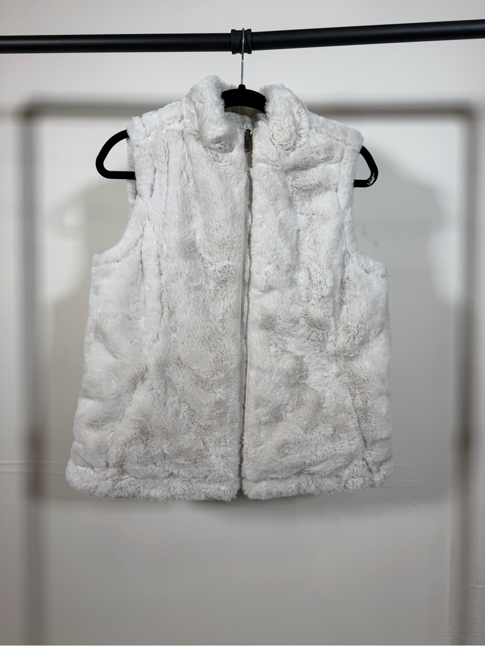 Nicole Miller White Faux Fur Zip-Front Vest